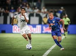 Lautaro Díaz desencanta, mas Santos cede empate ao Bragantino pelo Brasileiro