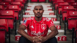 Cuiabano acerta com o Nottingham Forest e deixa Botafogo: “Até logo”