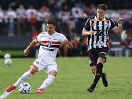 Santos x São Paulo pelo Brasileirão: onde assistir ao vivo, estatísticas, histórico e escalações