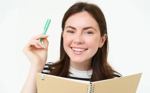 Aprender explicando: como a Técnica Feynman pode ajudar no vestibular