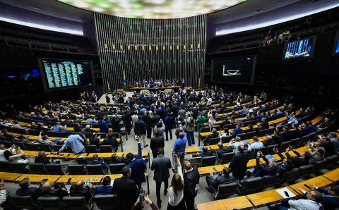 Promulgada emenda que limita pagamento de precatórios; veja novas regras