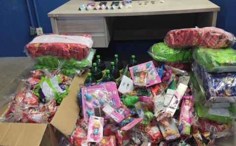 Polícia Militar conduz cinco faccionados e apreende brinquedos que seriam distribuídos por facção