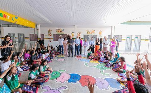 MT:  VALORIZAÇÃO:   Prefeito anuncia “Pix do Dia do Professor” como forma de homenagem aos profissionais da Educação