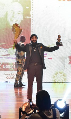 MT:  RECONHECIMENTO ESTADUALMT:    Micos Brown é destaque no Prêmio Jejé de Oyá – Território