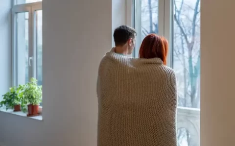 Casais costumam compartilhar transtornos mentais, diz estudo