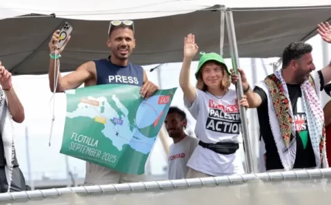 Israel maltratou Greta Thunberg na prisão, afirmam ativistas