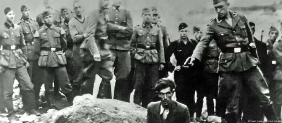 Nazista de foto icônica é identificado depois de 84 anos