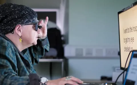 Chip ajuda quem sofre perda de visão a enxergar de novo