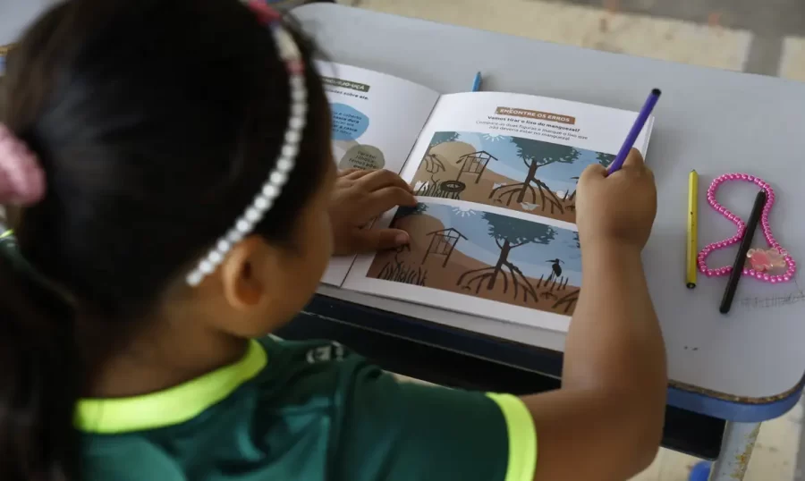 Crianças e jovens debatem educação e justiça climática em conferência