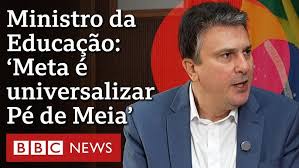 Camilo Santana nega que Pé-de-Meia seja eleitoreiro e quer expansão em 2026