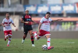 CRB vira sobre o Atlético-GO e diminui diferença para o G4 da Série B