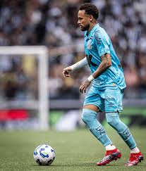 Teixeira despista sobre renovação de Neymar e defende volta do astro à Seleção: “Imprescindível”