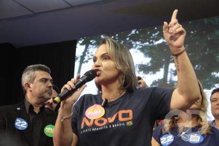 Em busca de protagonismo, Vânia avalia deixar o Novo