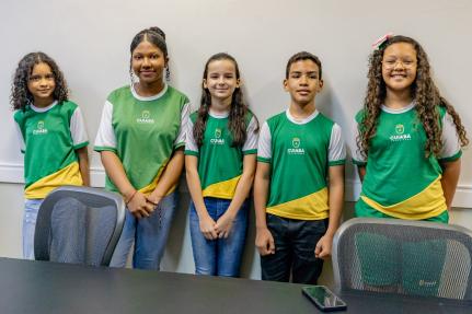 Alunos de Cuiabá são homenageados pelo Ministério Público do Trabalho e professores