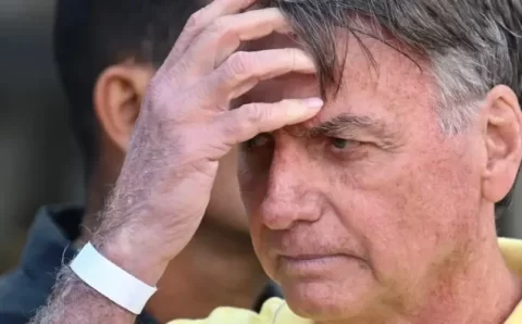 Imprensa internacional destaca vídeo com dano a tornozeleira