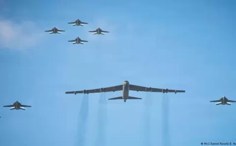 Trump diz que espaço aéreo da Venezuela está fechado