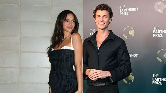 Após flagra em clima íntmo na cobertura da atriz, Bruna Marquezine e Shawn Mendes vão juntos ao cinema. Saiba o que o casal assistiu!