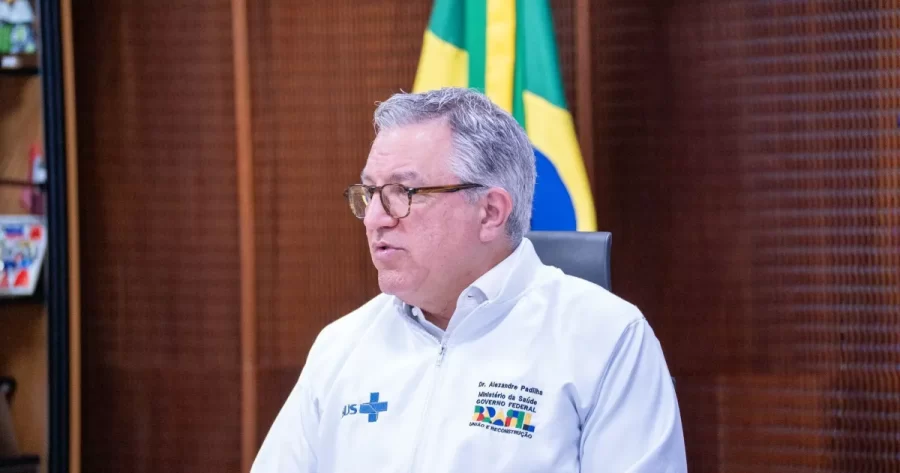 À CNN, Ministro da Saúde detalha vacina contra a dengue; entenda