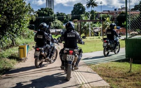 Polícia Militar apreende cocaína escondida em residência e prende dois por tráfico de drogas em VG