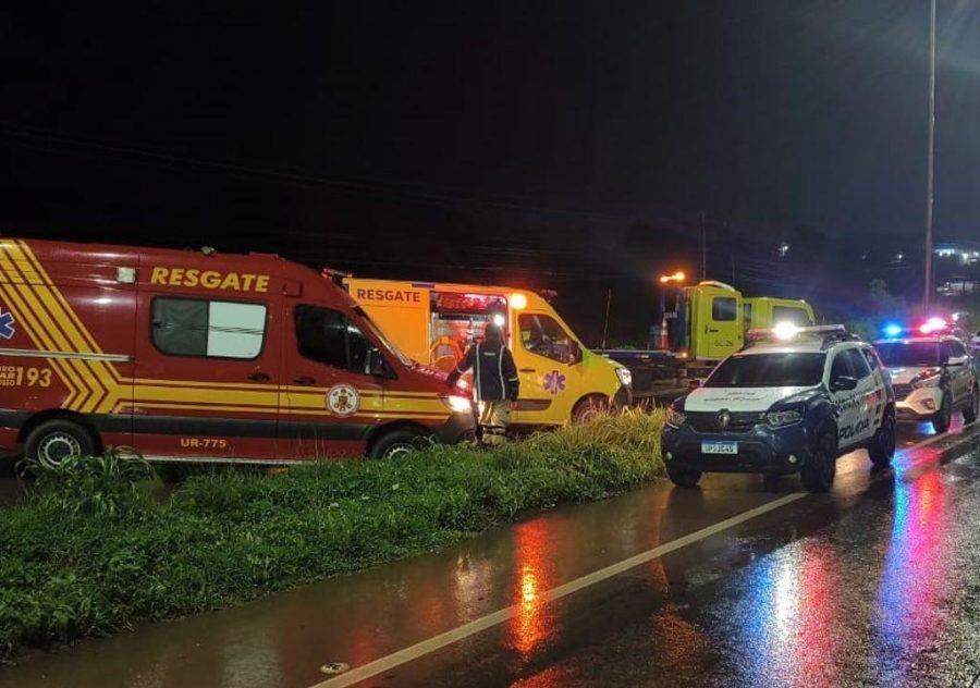 Corpo de Bombeiros atua em ocorrência de acidente de trânsito na BR-163