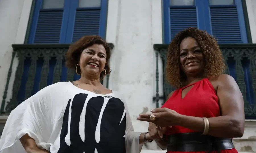 Maior roda de samba homenageia D. Ivone Lara e Nilze Carvalho, no Rio