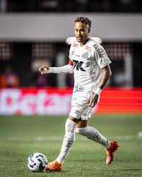 Renovação de Neymar fica em segundo plano no Santos