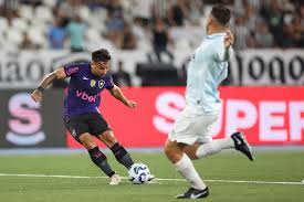 Artur comemora vitória do Botafogo e projeta sequência no Brasileirão