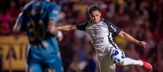 Escalação do Corinthians: Dorival aposta em meia da base como titular pela 1ª vez contra o Ceará