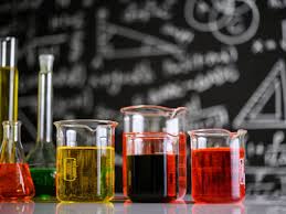 Prova de química do Enem foi “mais fácil” em 2025, diz professor