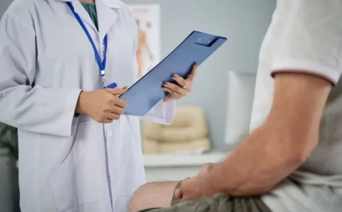 Atendimento por câncer de próstata cresce 32% entre homens de até 49 anos