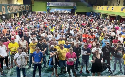 CRISE NOS CORREIOS:  Greve dos Correios ganha força com rejeição de proposta e racha sindical