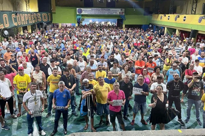 CRISE NOS CORREIOS:  Greve dos Correios ganha força com rejeição de proposta e racha sindical