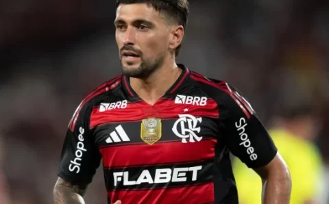 Arrascaeta é o jogador com mais participações em gols no Brasileirão 2025; veja outros números