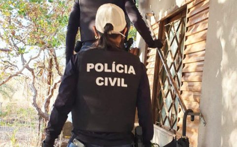 EM FLAGRANTE:    Faccionado é preso por agredir bisavó de 93 anos em Cuiabá