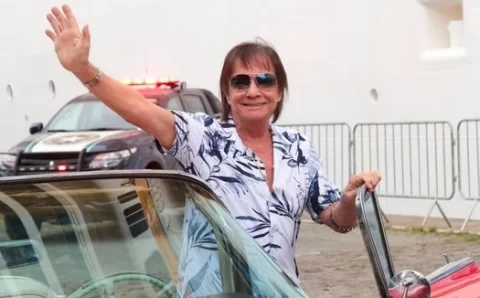 Poucos milionários no Brasil têm: Roberto Carlos guarda na garagem uma coleção luxuosa de carros exclusivos; o ‘Rei’ tem clássicos milionários e superesportivos de elite