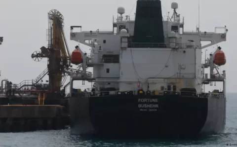 Trump ordena bloqueio naval de petroleiros da Venezuela