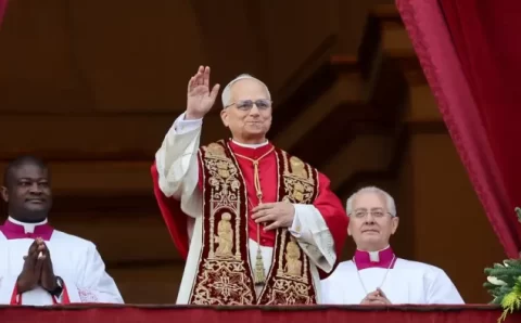 Papa pede “coragem” de Rússia e Ucrânia para acordo de paz