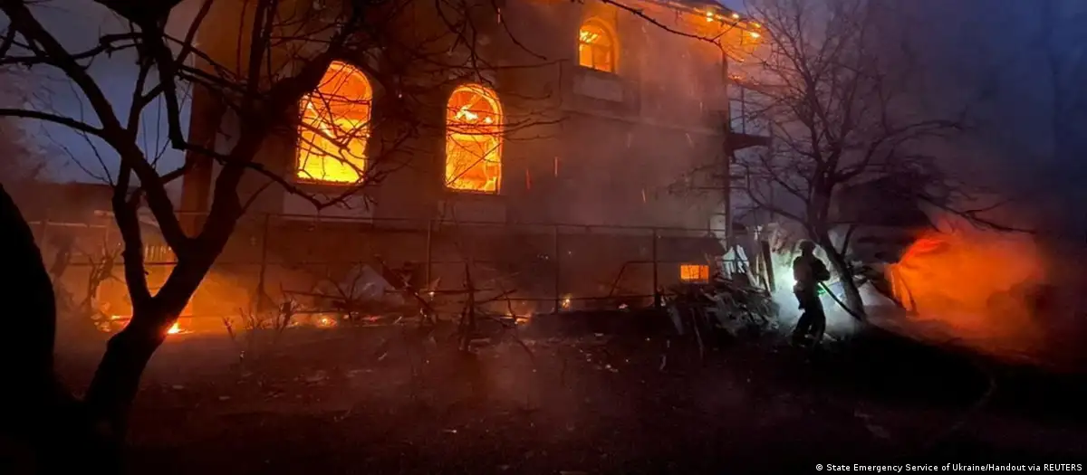 Rússia ataca Kiev às vésperas de reunião de Trump e Zelenski