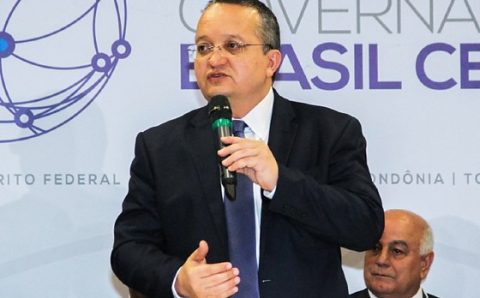 MT:  XADREZ PARA 2026:    Taques disputará Senado e reforçará palanque de Lula em MT