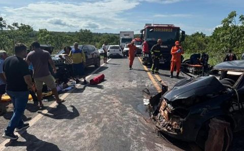 Corpo de Bombeiros realiza desencarceramento e socorre vítimas de grave acidente na MT-010