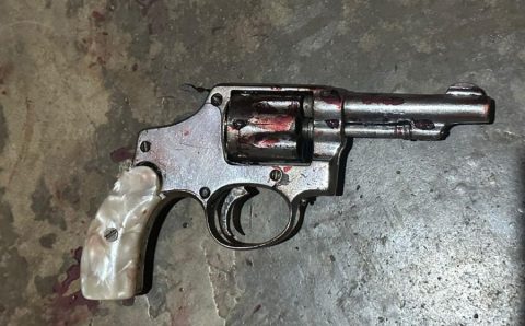 Polícia Militar apreende arma de fogo e tabletes de maconha com faccionado em Araguaiana