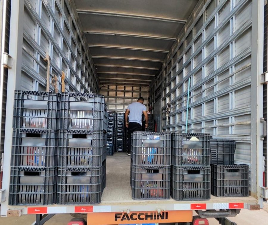 Sejus acompanha entrega de materiais adquiridos por familiares para reeducandos