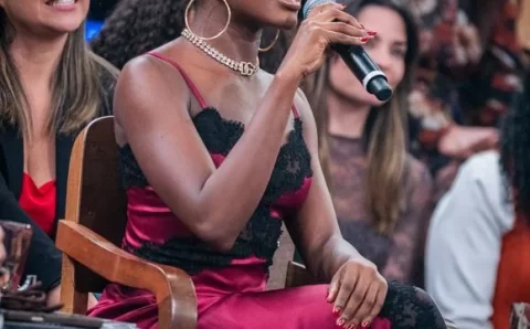 Decoração elegante, 140 m² e mais: como é o apartamento de luxo de Clara Moneke, a Leo de ‘Dona de Mim’, no RJ?