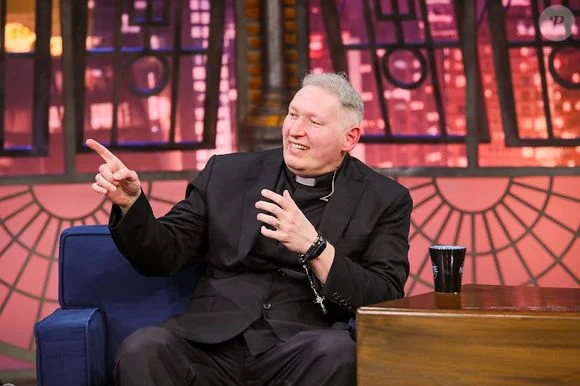 Quase ninguém lembra, mas Padre Marcelo Rossi foi investigado pelo Vaticano por 10 anos e não foi suspenso por pouco