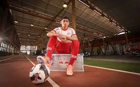 Red Bull Bragantino anuncia volante uruguaio como primeiro reforço para 2026