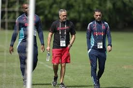 José Boto, diretor de futebol do Flamengo, cogita permanecer no Brasil por apenas mais uma temporada