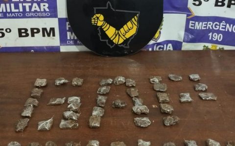 PM apreende 46 porções de maconha e prende suspeito com cinco passagens criminais