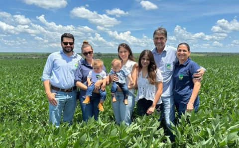 MT:  Produtor rural faz a diferença em comunidade de Mato Grosso sendo professor e incentivando o futuro dos alunos