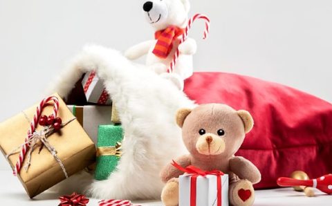 Roupas e brinquedos estão no topo da lista de desejos do Natal