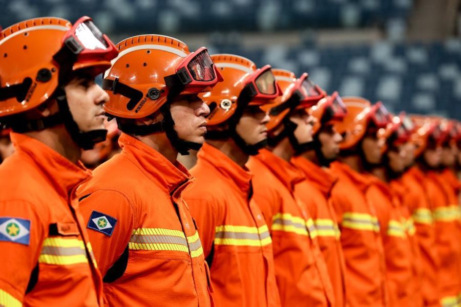 Governo de MT promove 513 praças e oficiais e entrega viaturas ao Corpo de Bombeiros nesta terça-feira (2)